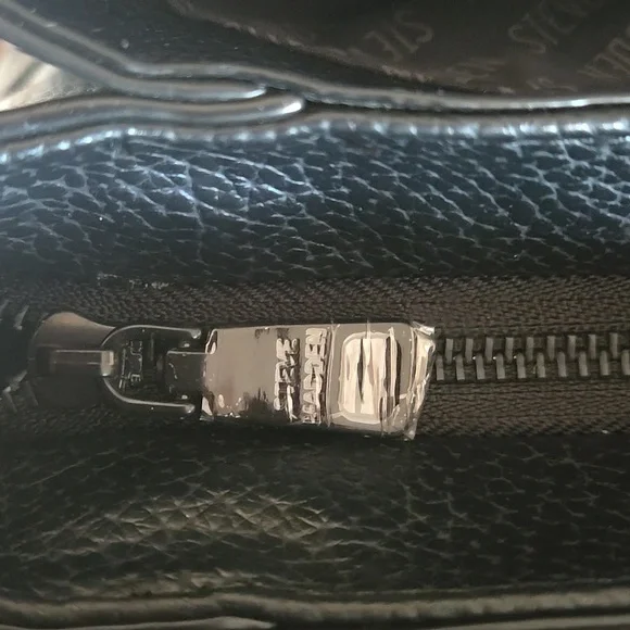 Steve Madden BShiloh Black/Black Tote with Mini Pouch - Picture 9 of 13